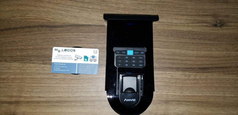 Instalação de controle de acesso biometrico